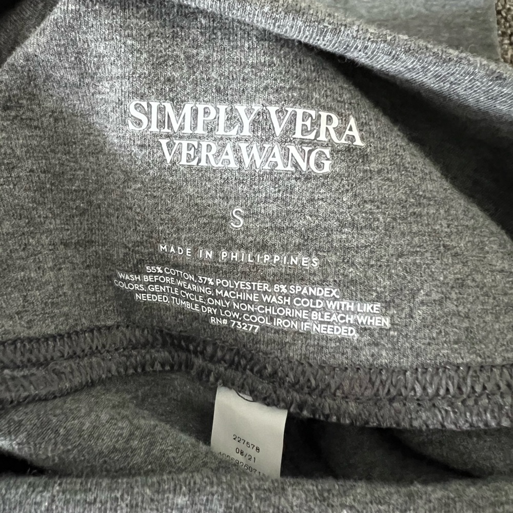 Women’s Vera Wang gray leggings full length like new - Picture 3 of 3